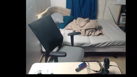 showingitoff online show from October 31, 2025, 4:13 am