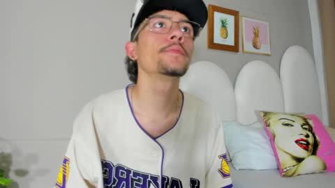 Snapshot of jake_miller__ chatting on April 24, 2026, 7:27 pm Jake online show from April 24, 2026, 7:27 pm