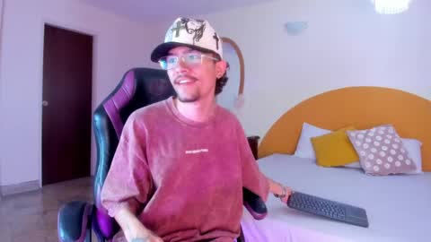 Snapshot of jake_miller__ chatting on April 25, 2026, 1:03 pm Jake online show from April 25, 2026, 1:03 pm