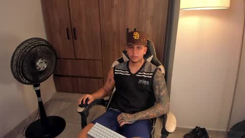 Snapshot of jake_pons chatting on May 17, 2026, 4:54 am Jake Pons online show from May 17, 2026, 4:54 am