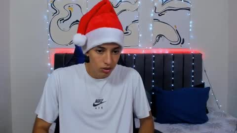 Hi guys im new 3 online show from December 16, 2024, 7:10 pm