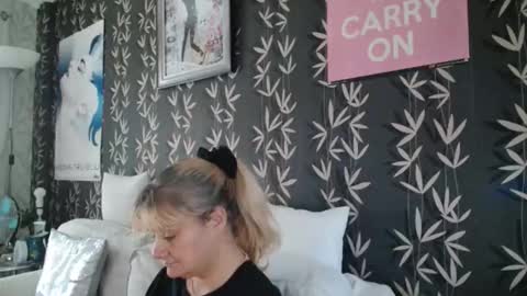 JAKKI LOUISE pornstar online show from November 25, 2025, 1:11 pm