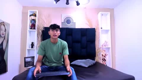 James y Kenet online show from February 2, 2026, 1:10 pm