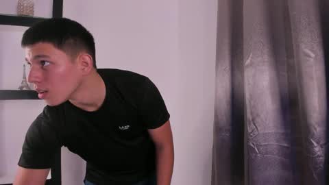 james_cr online show from February 20, 2025, 2:46 pm