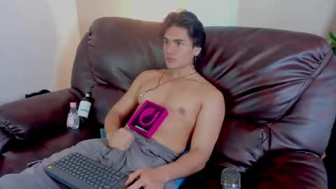 james_morrisonm online show from May 29, 2026, 2:26 pm