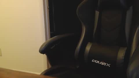 James online show from November 21, 2025, 7:56 pm