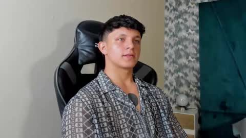 Snapshot of jamesgolden_ chatting on March 1, 2025, 2:48 am jamesgolden_ online show from March 1, 2025, 2:48 am