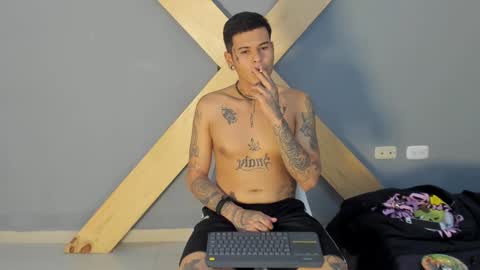 Snapshot of jamesinked_ chatting on December 10, 2024, 5:33 pm Jamesinked  online show from December 10, 2024, 5:33 pm