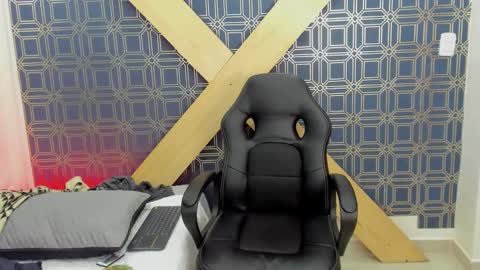 Snapshot of jamesinked_ chatting on January 2, 2025, 4:35 pm Jamesinked  online show from January 2, 2025, 4:35 pm