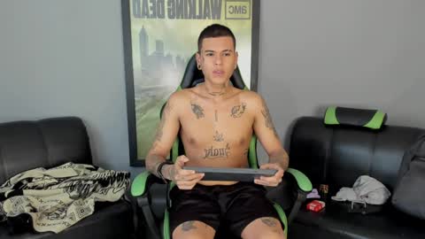 Snapshot of jamesinked_ chatting on January 4, 2025, 7:02 pm Jamesinked  online show from January 4, 2025, 7:02 pm