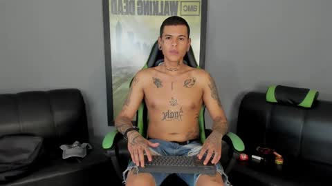 Snapshot of jamesinked_ chatting on January 15, 2025, 9:41 pm Jamesinked  online show from January 15, 2025, 9:41 pm