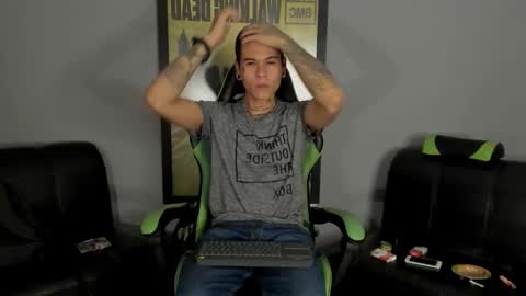 Snapshot of jamesinked_ chatting on February 3, 2025, 2:03 am Jamesinked  online show from February 3, 2025, 2:03 am