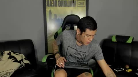 Snapshot of jamesinked_ chatting on February 24, 2025, 10:14 pm Jamesinked  online show from February 24, 2025, 10:14 pm
