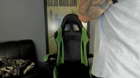 Snapshot of jamesinked_ chatting on February 27, 2025, 5:58 pm Jamesinked  online show from February 27, 2025, 5:58 pm
