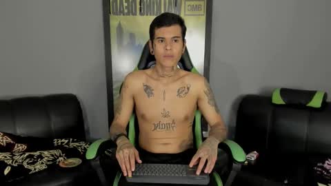 Snapshot of jamesinked_ chatting on March 9, 2025, 9:25 pm Jamesinked  online show from March 9, 2025, 9:25 pm