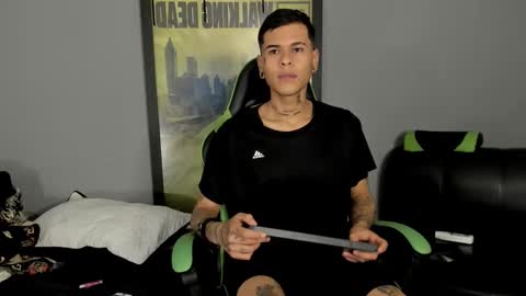 Snapshot of jamesinked_ chatting on March 12, 2025, 8:10 pm Jamesinked  online show from March 12, 2025, 8:10 pm