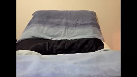 Jamie El online show from April 27, 2026, 3:21 pm