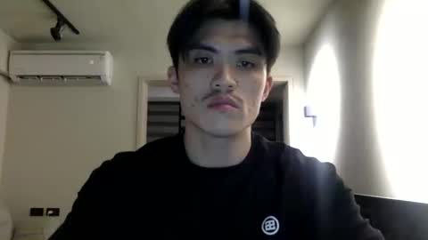 jamesmo820913 online show from February 7, 2025, 9:47 am