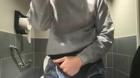 Snapshot of jami4u chatting on November 4, 2025, 12:04 pm JAMI4U online show from November 4, 2025, 12:04 pm