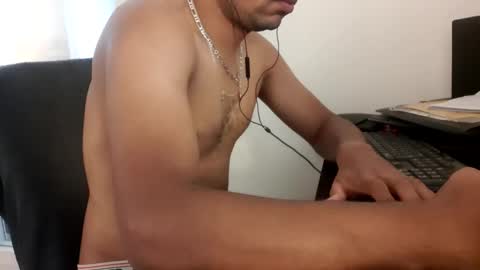 Snapshot of jamielonnas chatting on April 27, 2026, 4:21 am Jamie Lonnas online show from April 27, 2026, 4:21 am