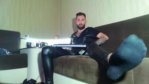 Robbie online show from February 22, 2025, 9:15 pm