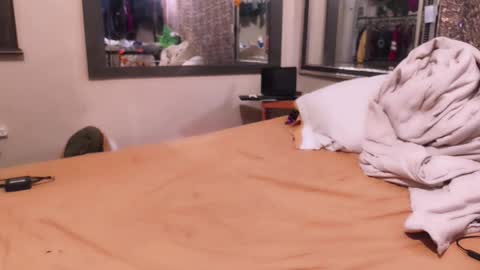 Bootyshows online show from November 24, 2025, 12:16 pm