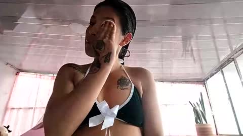 janariivera1 online show from December 20, 2025, 6:26 pm