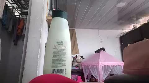 janariivera1 online show from April 14, 2026, 3:07 pm