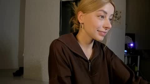 Jane online show from March 8, 2025, 8:35 pm