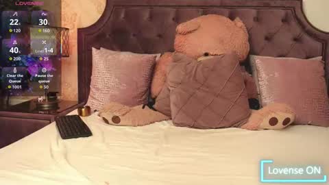 JaneDevine online show from March 26, 2026, 6:41 am