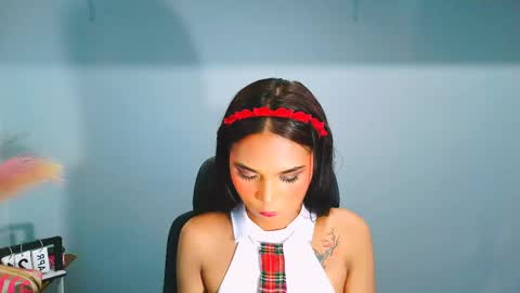 Janelarose online show from April 22, 2026, 4:15 am