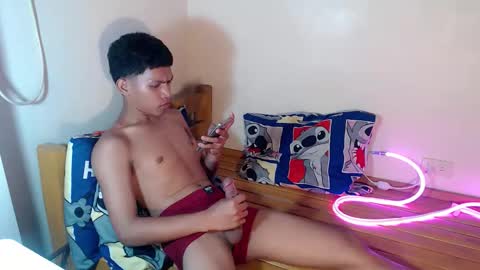 janlloyd04 online show from September 12, 2025, 3:01 pm