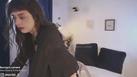   jmaybe e online show from October 3, 2025, 3:09 pm