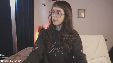   jmaybe e online show from October 21, 2025, 2:51 pm