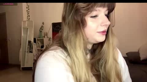 Janni online show from February 12, 2026, 8:59 pm