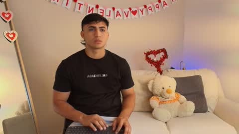 janomar01 online show from February 15, 2026, 1:31 pm