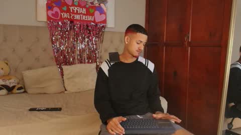 janomar01 online show from February 16, 2026, 6:48 pm