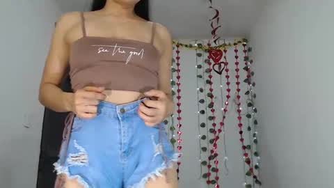 Snapshot of japonesa01 chatting on February 9, 2025, 11:36 pm Monik online show from February 9, 2025, 11:36 pm