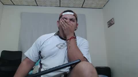 jason_boy_ online show from May 20, 2026, 5:02 am