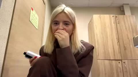 Stacy - - online show from June 12, 2026, 11:25 pm