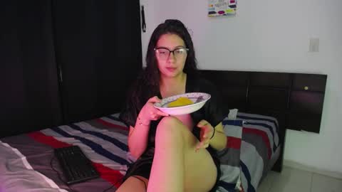 jaspeer__ online show from October 15, 2025, 1:33 pm