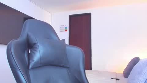 JBrooksXx online show from September 11, 2025, 5:46 pm