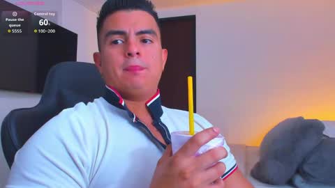 JBrooksXx online show from October 9, 2025, 2:42 am