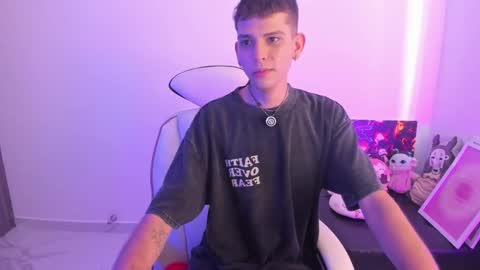 Snapshot of jasson___ chatting on December 15, 2025, 2:21 pm jasson___ online show from December 15, 2025, 2:21 pm