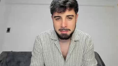 Snapshot of javierandaniel chatting on April 24, 2026, 11:51 pm Javier online show from April 24, 2026, 11:51 pm