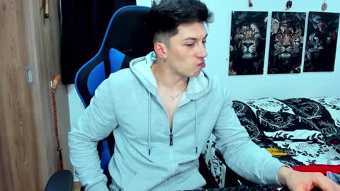 Javier online show from December 11, 2024, 12:12 am