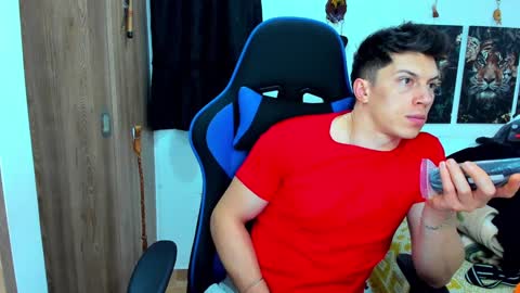 Javier online show from January 3, 2025, 8:54 pm