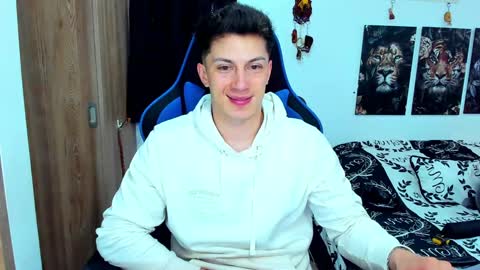 Javier online show from January 22, 2025, 7:56 pm