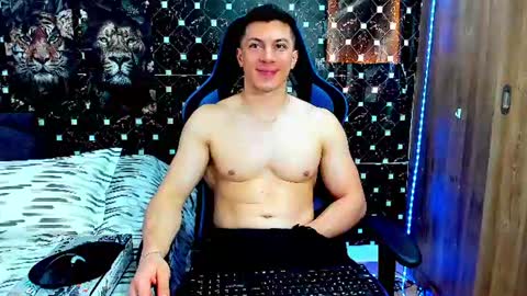 Snapshot of javiersexymann chatting on July 18, 2026, 5:39 pm Javier online show from July 18, 2026, 5:39 pm