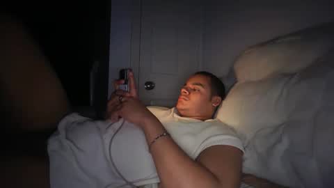 Snapshot of javiricorich chatting on January 17, 2026, 10:42 am javiSdick online show from January 17, 2026, 10:42 am